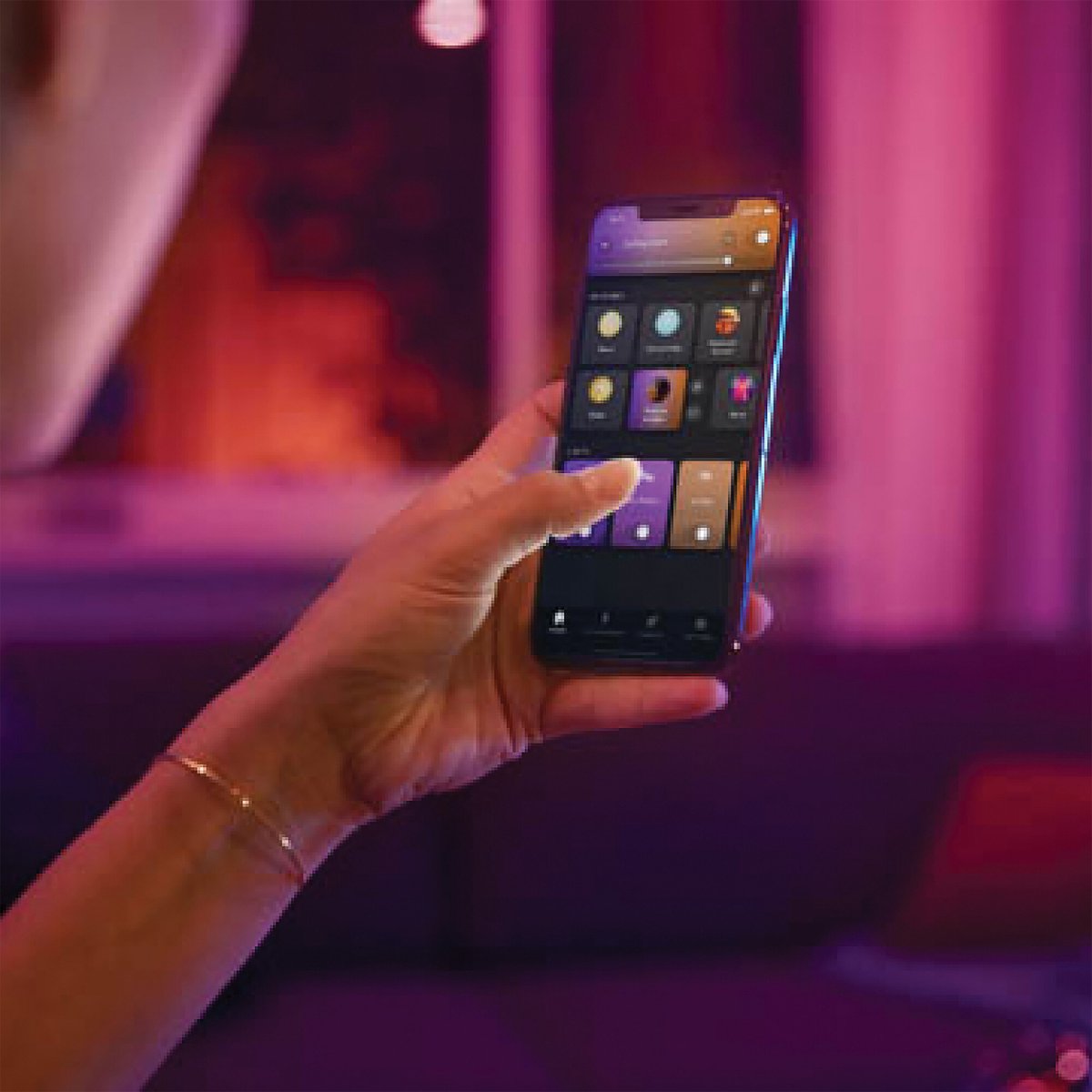 Philips Hue White e Color Ambiance E27 800 lúmens Bluetooth (pacote com 3)