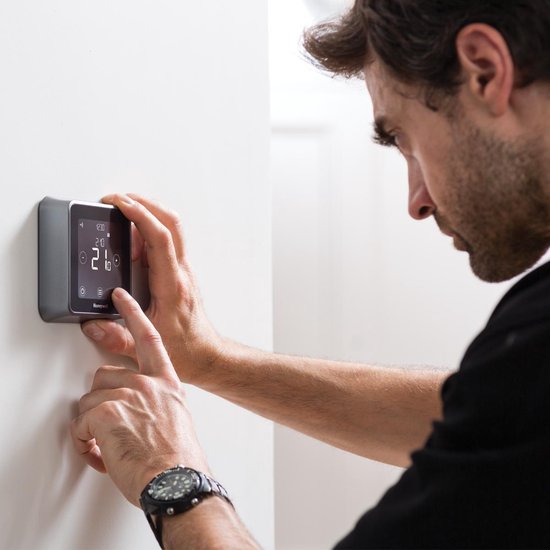 Honeywell Lyric T6 Slimme Thermostaat Zwart - Bedraad