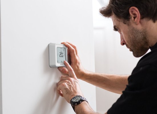 Termostato inteligente Honeywell Lyric T6 branco - com fio