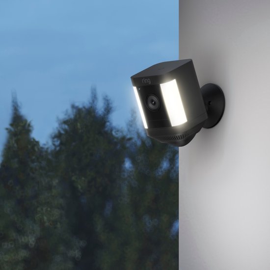 Ring Spotlight Cam Plus -Plug-in- Akku-Überwachungskamera - Schwarz