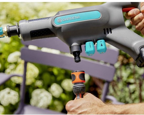 GARDENA AquaClean 24/18V P4A Solo Battery Medium Pressure Cleaner.